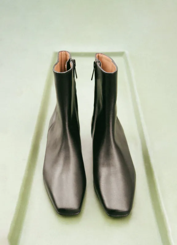 RAMI Leather Black 