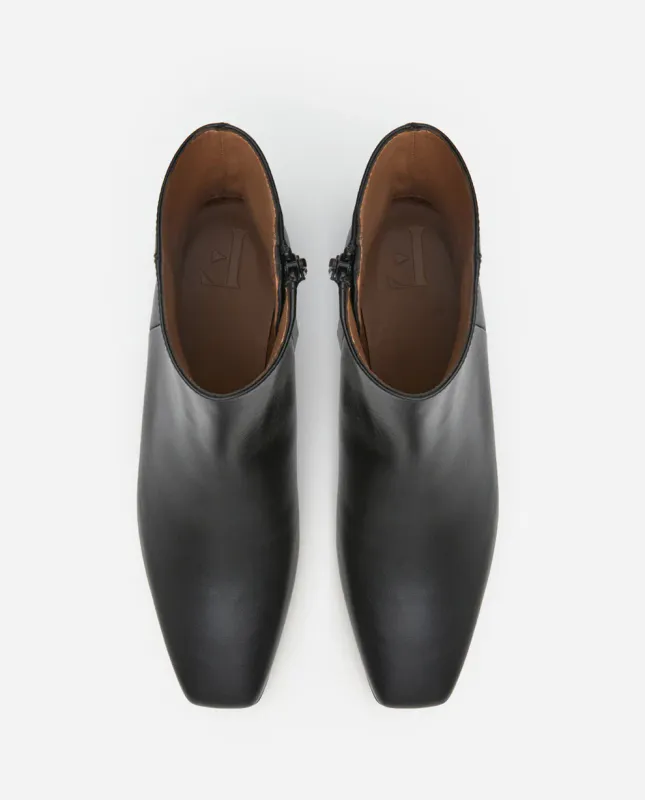 RAMI Leather Black 