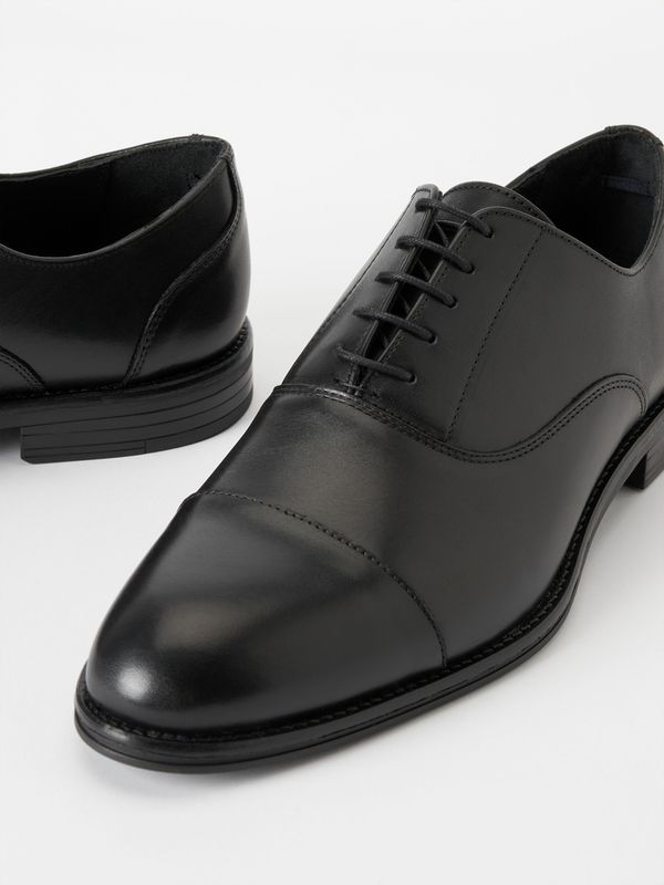 LATHAN Shoes Black 