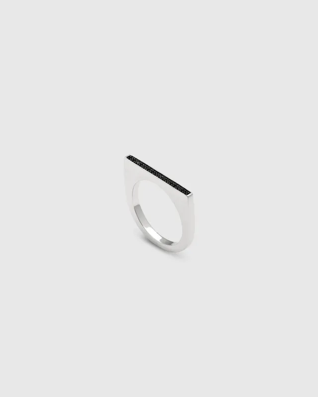 SLEEK RING Top Black Spinel
