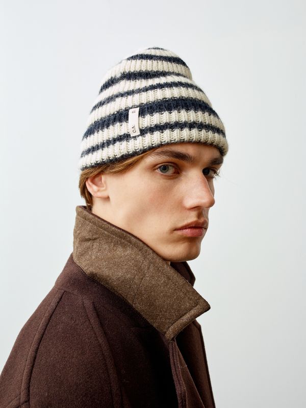 OAD Ribbed Beanie Off White | Dark Navy 